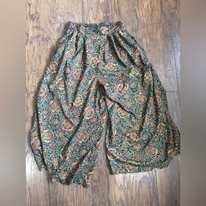 80'S VINTAGE Palazzo Pants Capris Flower Culotte Pants  Wide Leg Floral Damask